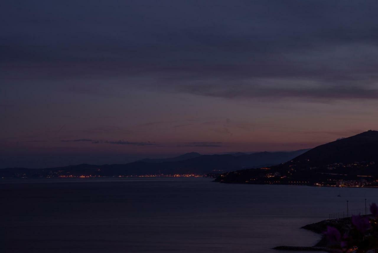 Villa Eliodora - Due Appartamenti Arenzano Bagian luar foto