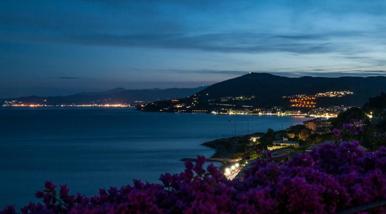 Villa Eliodora - Due Appartamenti Arenzano Bagian luar foto